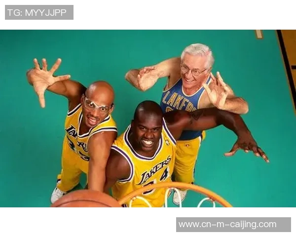 圣漫步者与奥伊金斯的精彩对决揭示篮球战术与团队协作的完美结合 圣漫步者与奥伊金斯的精彩对决揭示篮球战术与团队协作的完美结合